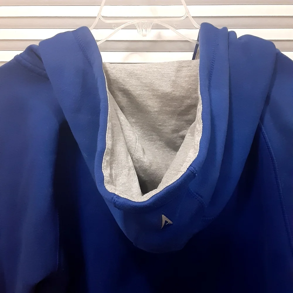Antigua chicago cubs Hoodie. Size Large. Blue color